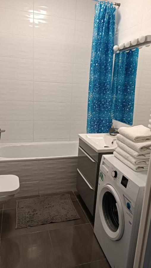 Apartment Z Ogrodkiem Na Warszawskiej Woli Warszawa Eksteriør billede